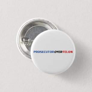Badge Rond 2,50 Cm Procureur sur la typographie de criminel rouge bla