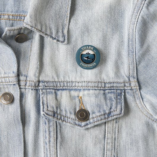 Badge Rond 2,50 Cm Requin et Pêcheur (En situation)