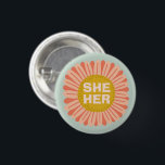 Badge Rond 2,50 Cm SHE / Son Prononouns Sunflower Daisy Pride<br><div class="desc">Décorez votre tenue avec ce bouton d'art cool. Ça fait un grand cadeau ! Vous pouvez le customiser et ajouter du texte. Consultez ma boutique pour plus de couleurs et de motifs ! Faites-moi savoir si vous aimeriez quelque chose de personnalisé aussi.</div>