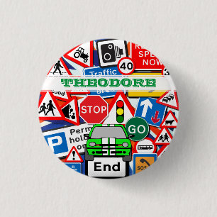 Badge Rond 2,50 Cm Signes routiers colorés, et nom personnalisé de l'