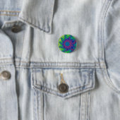 Badge Rond 2,50 Cm Sunburst arc-en-ciel vert (En situation)