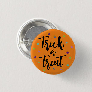 Badge Rond 2,50 Cm Trick ou Treat script coloré citrouille confetti