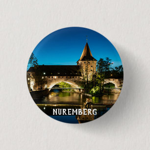 Badge Rond 2,50 Cm Vieux pont médiéval la nuit à Nuremberg