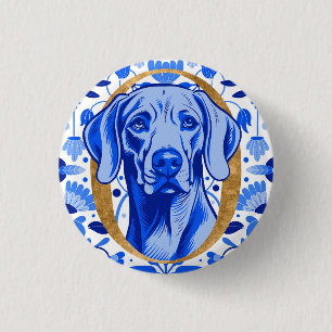 Badge Rond 2,50 Cm Weimaraner regardant à travers la lettre "O" en or