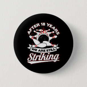 Badge Rond 5 Cm 18e anniversaire du Mariage Bowling Striking 18 an