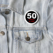 Badge Rond 5 Cm 50 à mi-chemin à 100 (En situation)