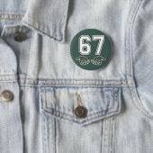 Badge Rond 5 Cm 67 Main Drôle Six Sept Mème Génération Alpha (En situation)