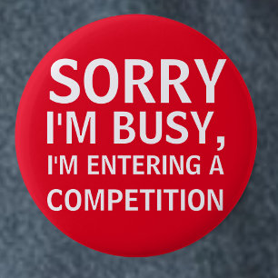 Badge Rond 5 Cm Accro aux concours en train de participer à des co