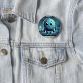 Badge Rond 5 Cm Adorable Blue Fluffy (En situation)