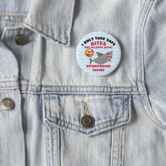 Badge Rond 5 Cm Alerte faite sur commande d'allergie d'écrou de (En situation)