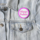 Badge Rond 5 Cm Allergique aux arachides (En situation)