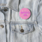 BADGE ROND 5 CM ANNIVERSAIRE DE LA FILLE (En situation)