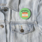 Badge Rond 5 Cm Anniversaire | Gâteau aux fraises jaune et blanc (En situation)