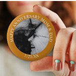 Badge Rond 5 Cm Anniversaire heureux personnalisé<br><div class="desc">Ajoutez l'image de votre parent à ce bouton personnalisable Happy Anniversary.</div>