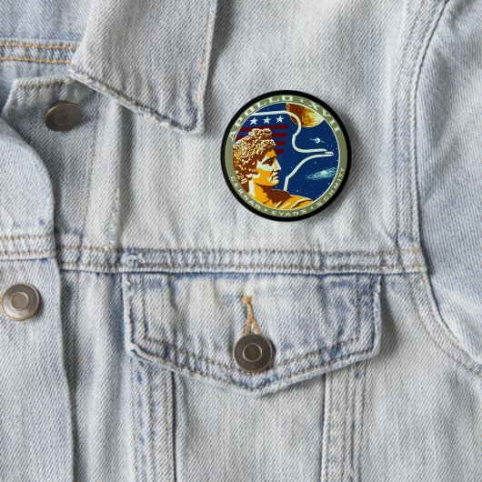 Badge Rond 5 Cm Apollo 17 (En situation)