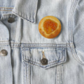 Badge Rond 5 Cm Apricot Kolache pin (En situation)