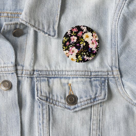 Badge Rond 5 Cm Aquarelle rose Roses Jaunes Arrière - plan noir (En situation)