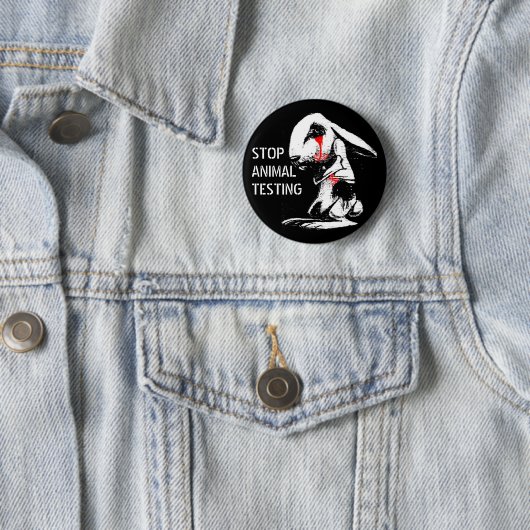 BADGE ROND 5 CM ARRÊTEZ L'EXPÉRIMENTATION ANIMALE (En situation)