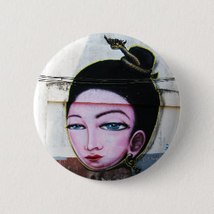 Badge Rond 5 Cm Art de rue Lady Lao Graffiti