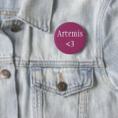 Badge Rond 5 Cm Artémis <3 déesse de la chasse (En situation)