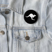 Badge Rond 5 Cm Attention Kangourou (En situation)