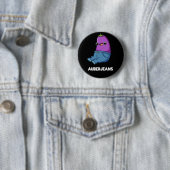 Badge Rond 5 Cm Auberjeans Funny Eggplant Pun Dark BG (En situation)