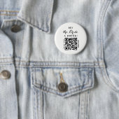 Badge Rond 5 Cm Bachelorette Acheter à la mariée une boisson code  (En situation)