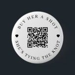Badge Rond 5 Cm Bachelorette Achetez-lui une balle Elle noue le no<br><div class="desc">Design moderne et élégant imprimé Minimaliste Bachelorette Achetez-lui Une prise Elle noue le bouton Knot qui peut être customisé avec votre texte. Cliquez sur le bouton "Customiser" et utilisez notre outil de conception pour modifier ce modèle. Découvrez le magasin Graphic Art Design pour d'autres produits qui correspondent à ce design...</div>