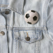 Badge Rond 5 Cm Ballon de football noir et blanc (En situation)