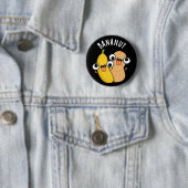 Badge Rond 5 Cm Bananut Funny Fruit Banana Pun Dark BG (En situation)