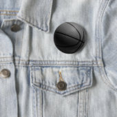 Badge Rond 5 Cm Basket-ball noir et blanc (En situation)
