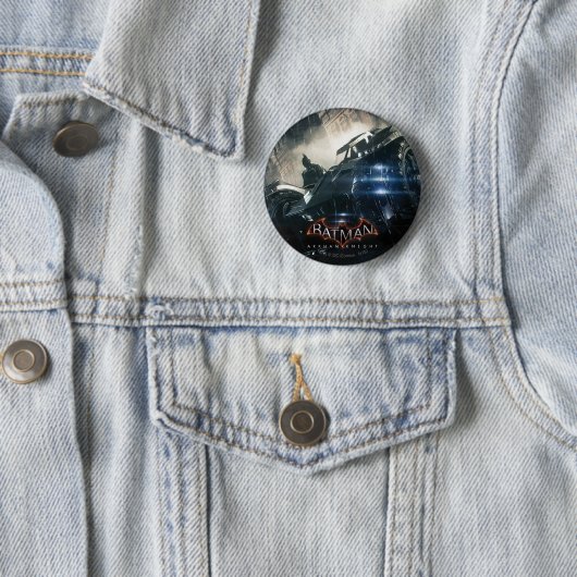 Badge Rond 5 Cm Batman Avec Batmobile Dans La Pluie (En situation)