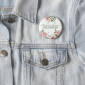 Badge Rond 5 Cm Bénévole aux fleurs roses (En situation)
