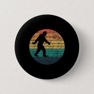 Badge Rond 5 Cm Bigfoot Jouer Volant de badminton drôle Badminton