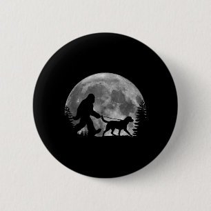 Badge Rond 5 Cm Bigfoot promenant un chien Labrador Retriever Papa