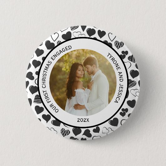 Badge Rond 5 Cm Black and White Couples First Christmas Engaged (Devant)
