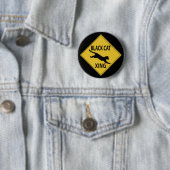 Badge Rond 5 Cm Black Cat Xing (En situation)