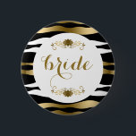 Badge Rond 5 Cm Black & White Gold Abstrait Zebra Stripes<br><div class="desc">Elégante bande de zèbre abstraite moderne avec rayures blanches noires et dorées. Bouton Mariages personnalisables. Eléments de conception or.</div>