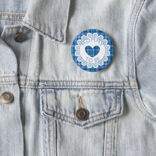 Badge Rond 5 Cm Bouton Bleu Plaid Maman to Be (En situation)