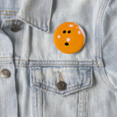 Badge Rond 5 Cm Bouton Boule de Bowling (orange) (En situation)