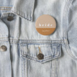 Badge Rond 5 Cm Bouton Bride bloc couleur<br><div class="desc">Bouton de bloc de couleur moderne et minimal avec une belle typographie. Personnalisez-vous pour votre fête nuptiale ou votre shindig d'anniversaire.</div>