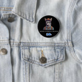 Badge Rond 5 Cm Bouton Chats contre JD Vance (En situation)