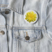 Badge Rond 5 Cm Bouton Dandelion Jaune (En situation)
