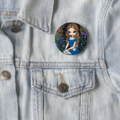 Badge Rond 5 Cm Bouton de "Alice et des fleurs" (En situation)