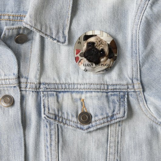 Badge Rond 5 Cm Bouton de carlin (En situation)