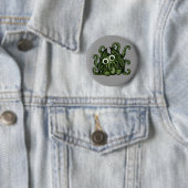 Badge Rond 5 Cm Bouton de Cthulhu (En situation)