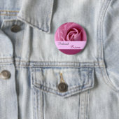 Badge Rond 5 Cm Bouton de DEMOISELLE D'HONNEUR avec le rose de (En situation)