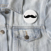 Badge Rond 5 Cm Bouton de moustache (En situation)