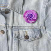 Badge Rond 5 Cm Bouton de rose de pourpre (En situation)