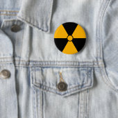 Badge Rond 5 Cm Bouton de symbole de rayonnement (En situation)